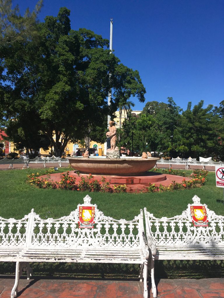 Fountain in Parque Francisco Canton Rosario in Valladolid 